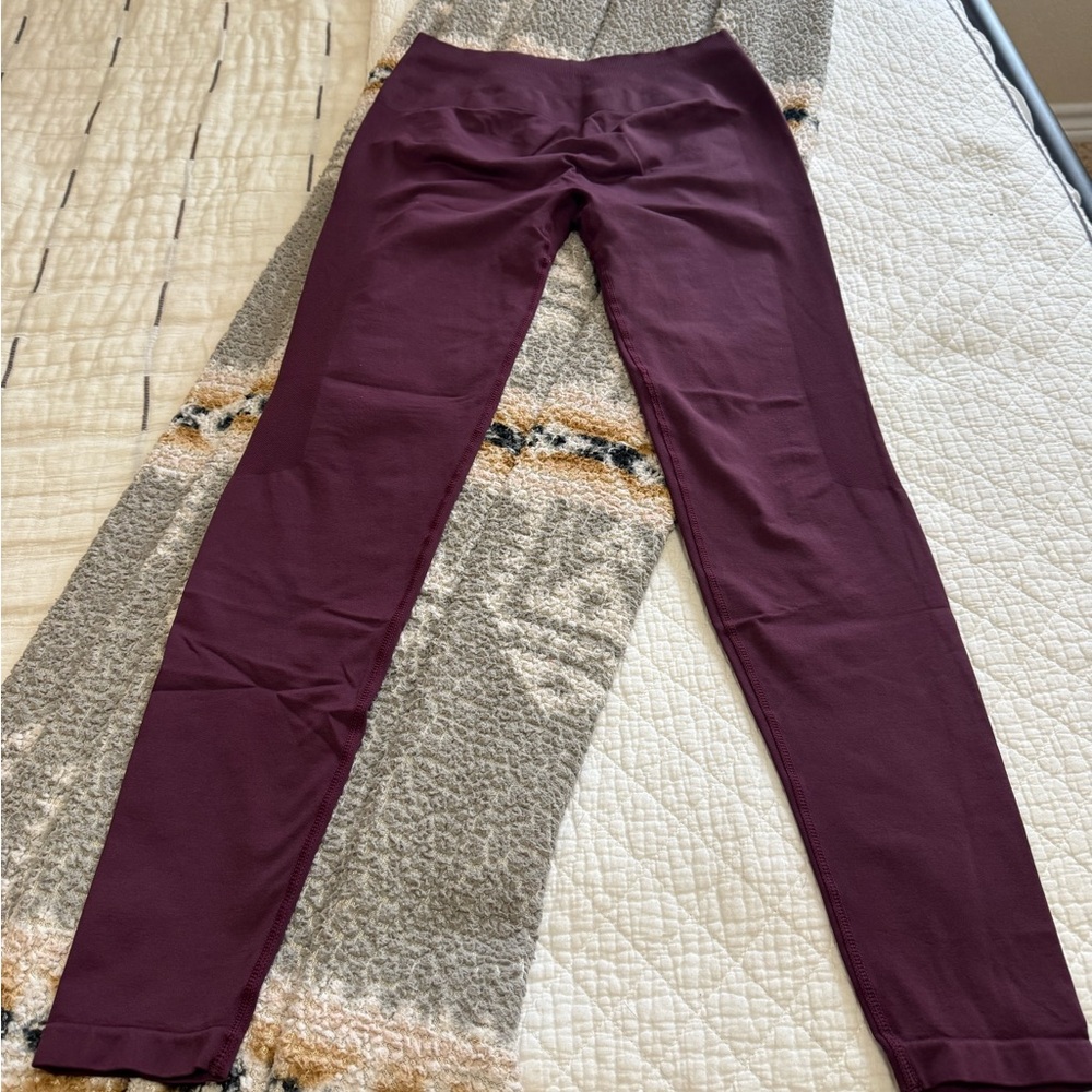 Women’s Maroon Leggings